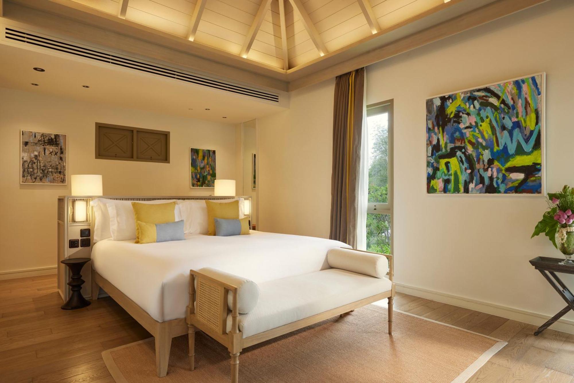 Charras Bhawan Hotel And Residences Hua Hin Oda fotoğraf
